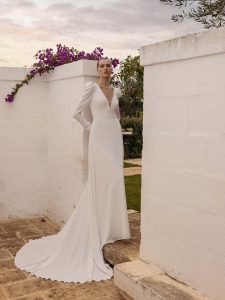 Brautkleid mit langen Ärmeln, weiß, ohne Spitze und Rückenausschnitt