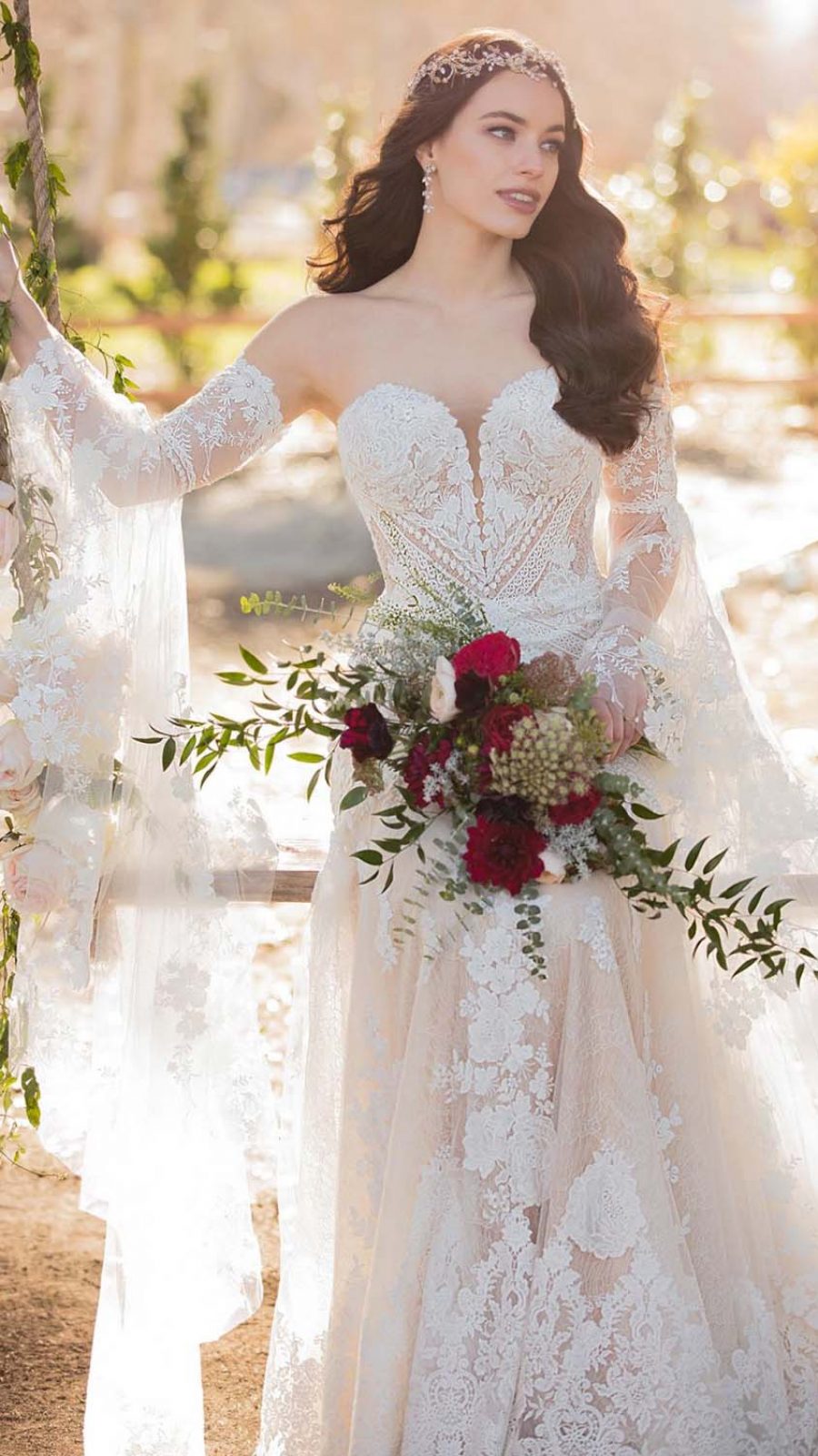 Elegantes Brautkleid mit tollem Haarschmuck